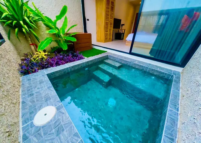 R resident resort