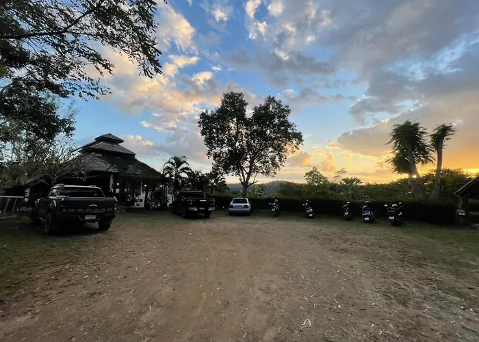 Pai Love & Baan Chonphao Resort