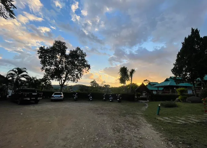 Pai Love & Baan Chonphao Resort