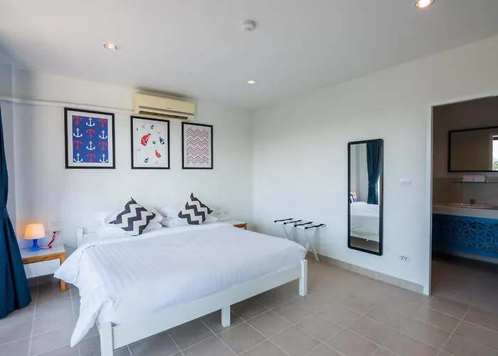 Maikhao Hotel, Phuket