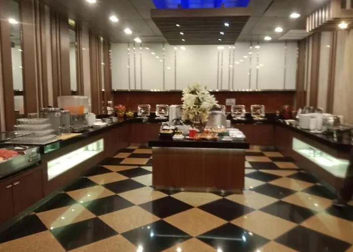 Sri U-Thong Grand Hotel
