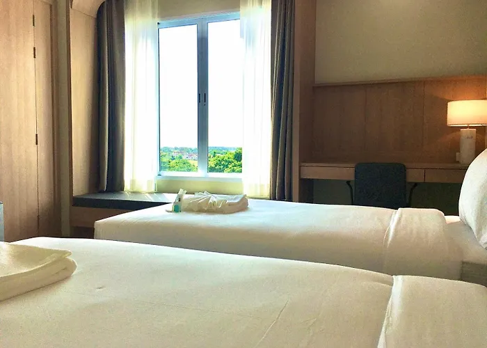 Mayflower Grande Suite Hotel