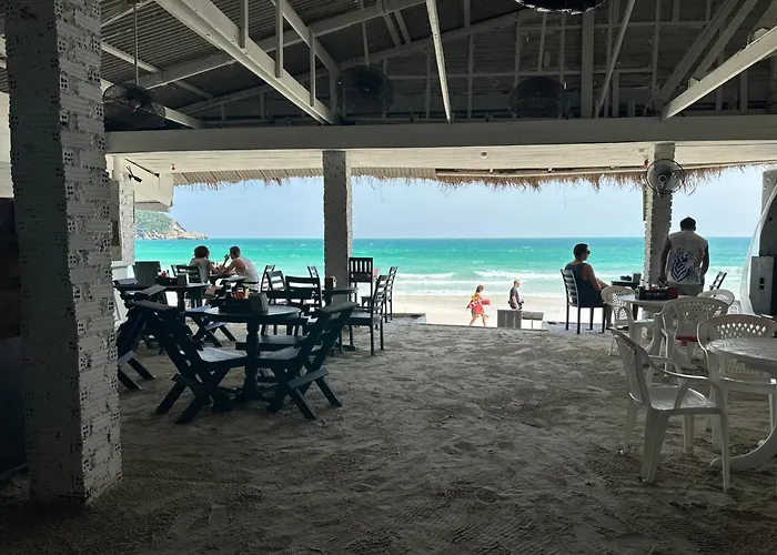 Moon House Beach Hostel