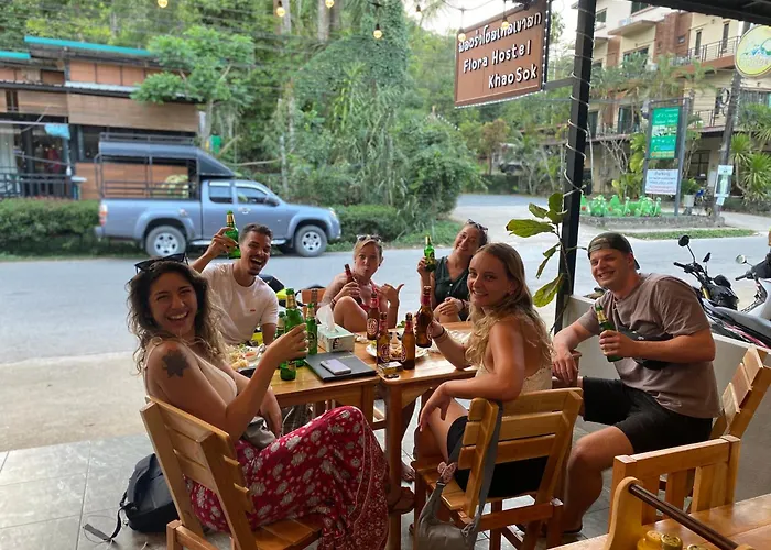 Flora Hostel Khaosok