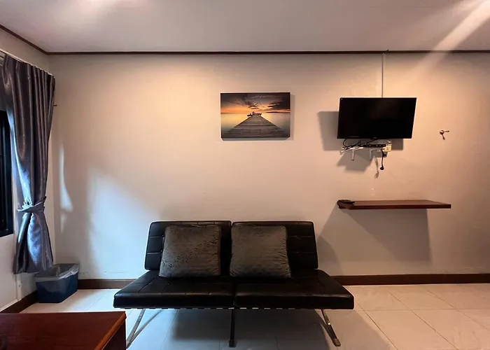 Lan Bua Resort