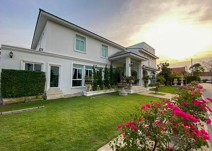 Villa Amphawa