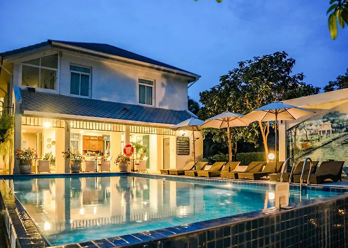Villa Amphawa