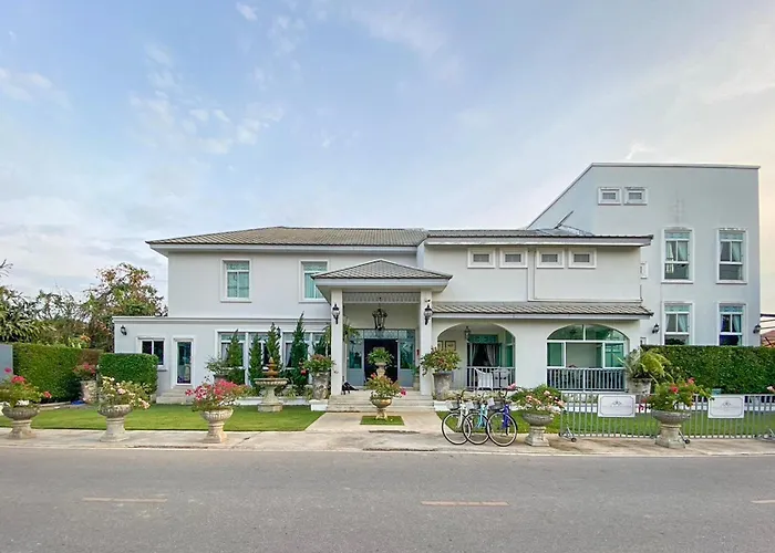 Villa Amphawa