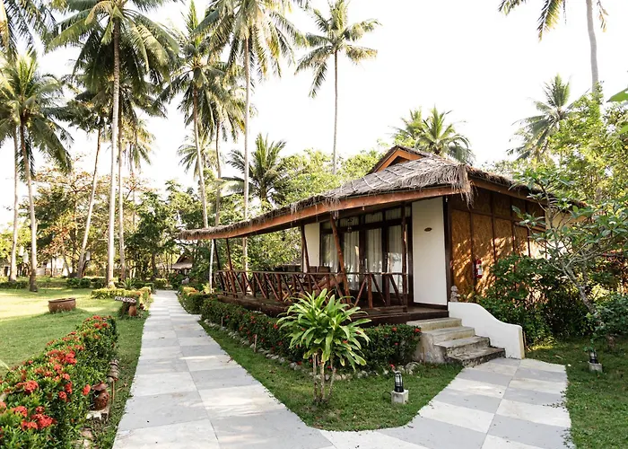 Lipa Lodge Beach Resort