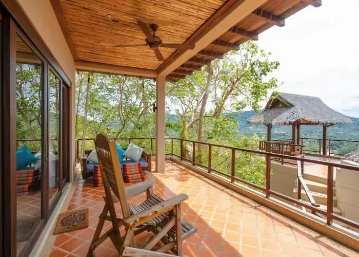 Hill Top Retreat By Sea Dance Resort