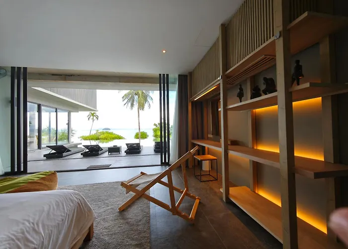 Luxury Beachfront Brahma Villa 4 Bedroom At Ta-Ke Residence B
