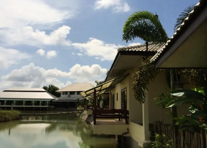 Aranyaprathet Riverside Resort