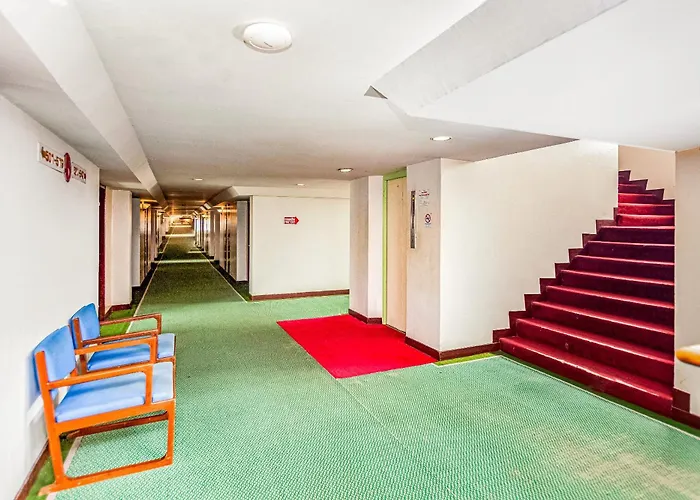 Oyo 441 Grand Thara Hotel