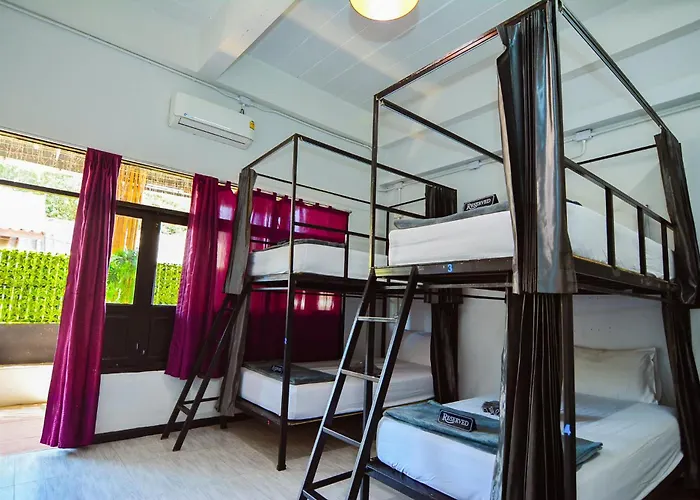 Eclipse Hostel And Bar