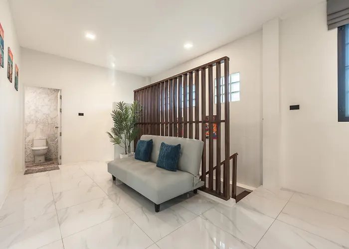 Areca Holiday Villa 3, Naiharn Beach