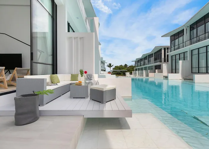 Elegant Pool Access Townhouse Near Beach