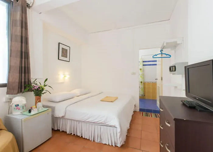 Connect Guesthouse Patong