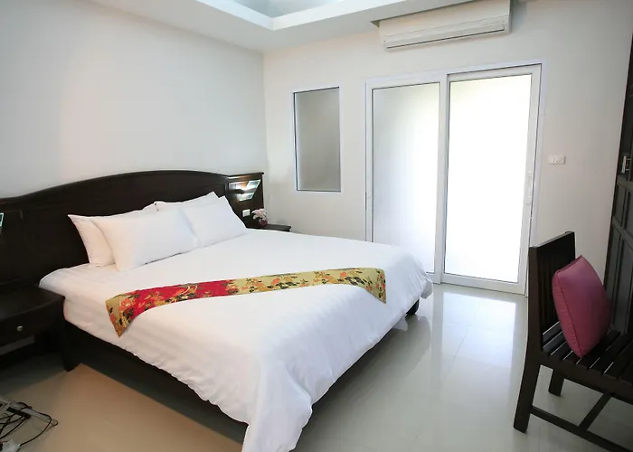 Samui First House Hotel