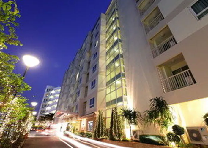 Pacific Park Hotel Si Racha