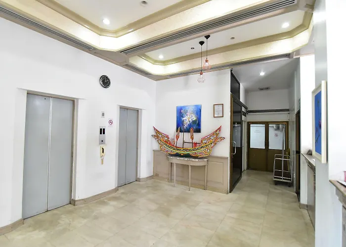 Thumrin Hotel Trang