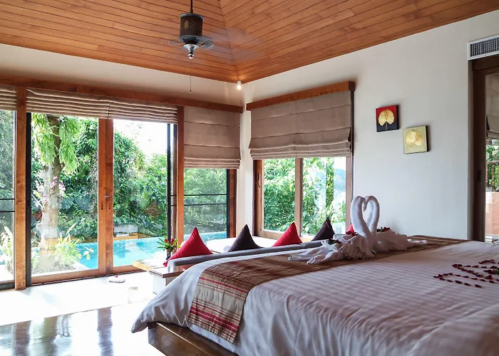 Korsiri Pool Villas