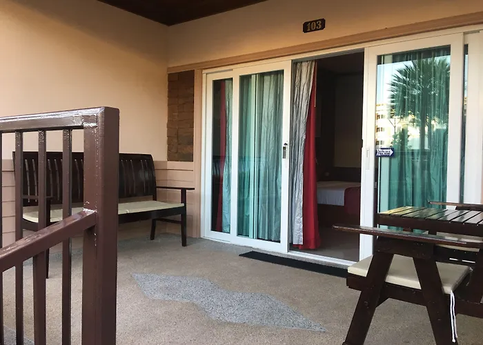 Maleedee Bay Resort