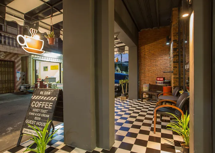 Na Siam Guesthouse Phuket