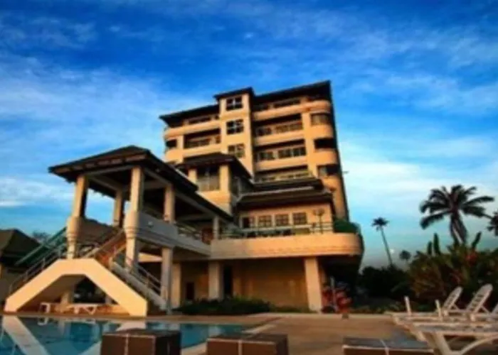 Khanom Golden Beach Hotel