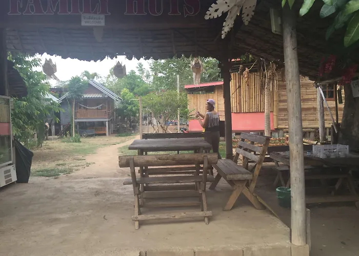 Family Hut Pai