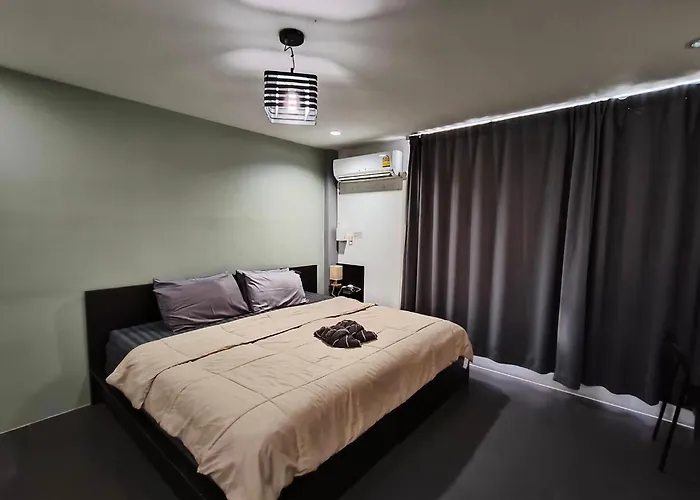 White Monkey Guesthouse Phetchaburi