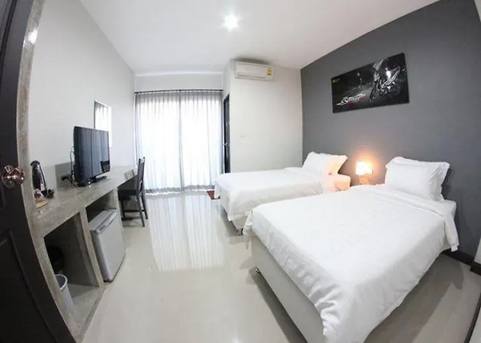 Plus Hotel