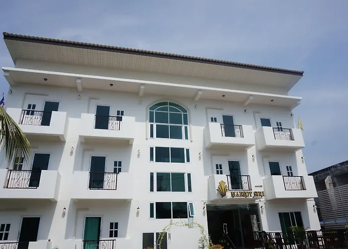Maesot Siri