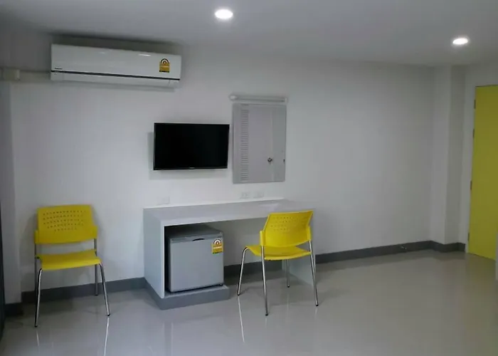 Sakura Budget Hotel
