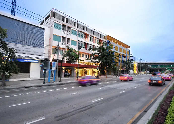 Bangkok Loft Inn