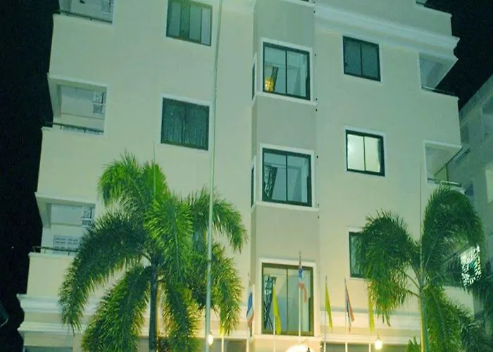 ทรัพย์มุกดา แกรนด์ โฮเทล Submukda Grand Hotel