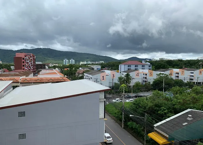 Clover Hotel Hatyai