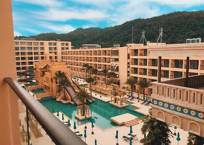 Pamookkoo Hotel Kata Beach 