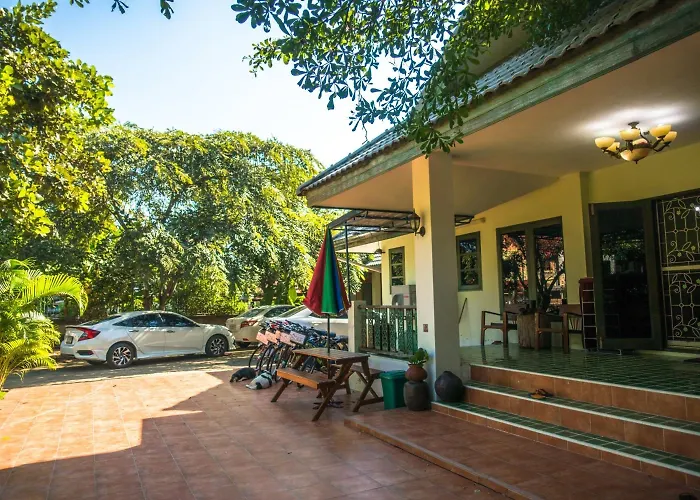 Plus Hostel Ayutthaya
