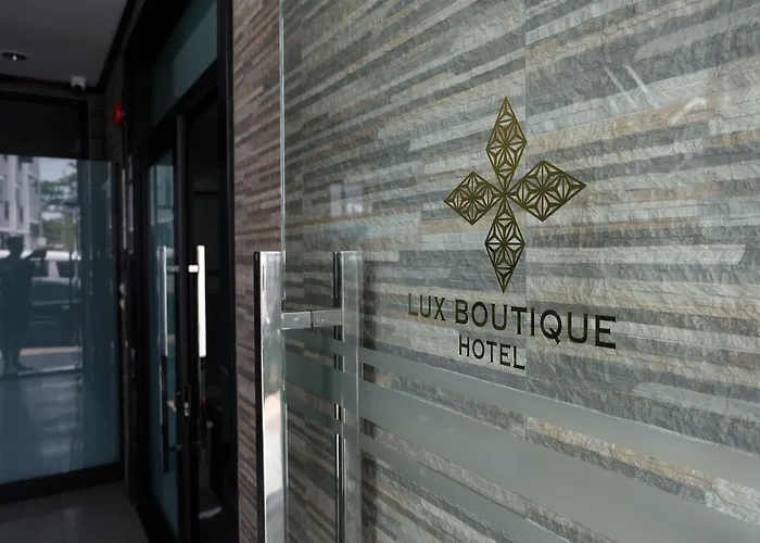 Lux Boutique Hotel Nonthaburi