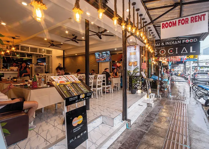 Patong Social Hotel & Restaurant, Patong Beach