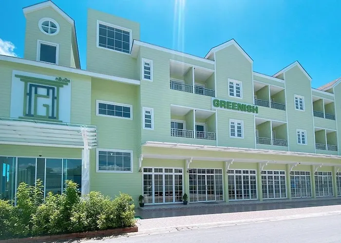 Greenish Hotel