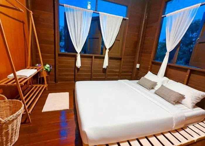 Baanbaimai Homestay