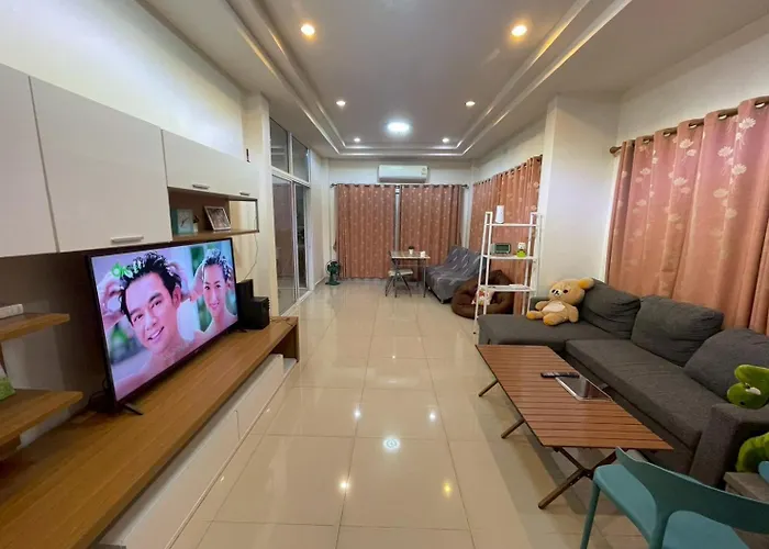 Cozy House In The Center Of Khon Kaen