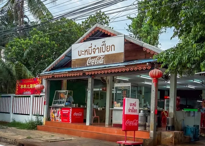 Soft Bed,2Tvs,Many Resto Shops