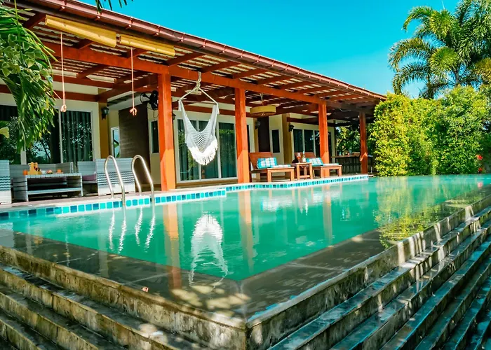 Farinda Resort & Pool Villa