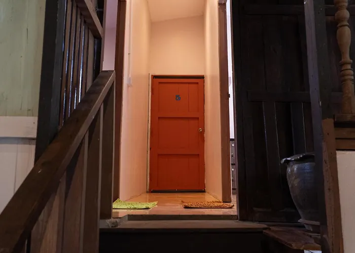 Easy House