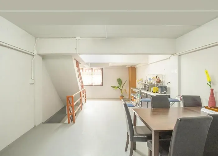 OYO 723 Lamphun Hostel