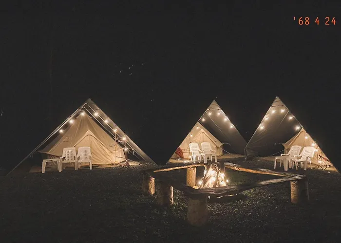 Nahm Khao Sok Hostel And Camping