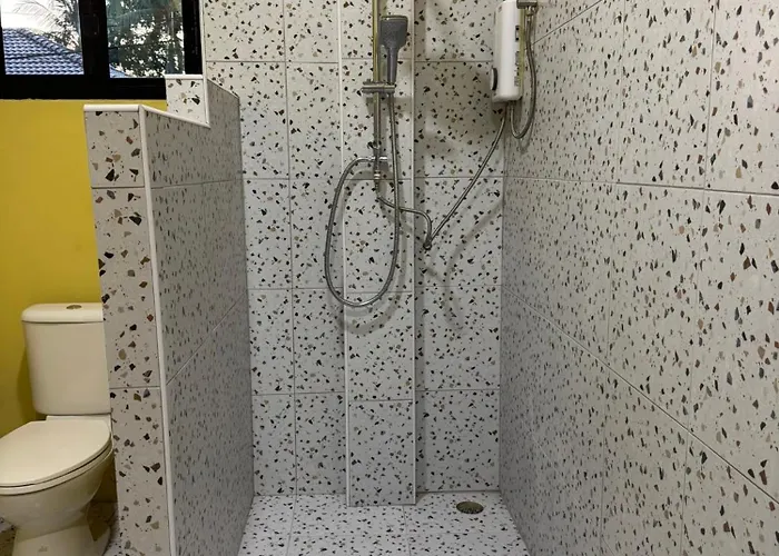 One Bedroom Apartment Hin Kong