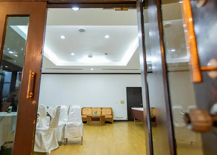 Royal Diamond Hotel